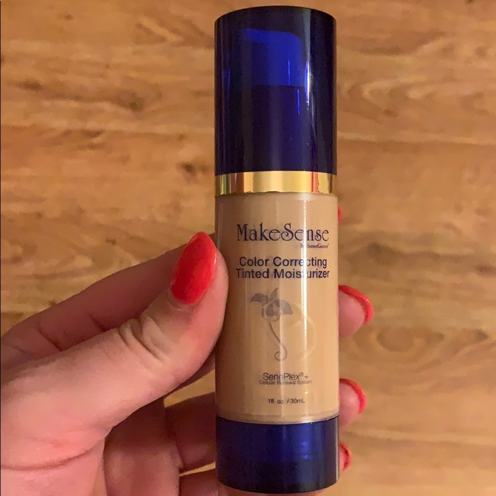 SeneGence Tinted Moisturizer - Medium